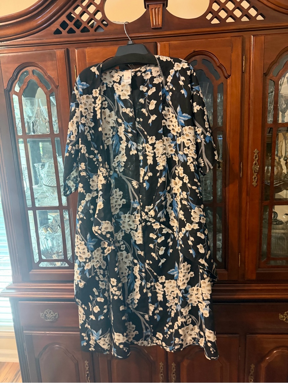 So Brand Floral Print Women's Kimono- Black and White